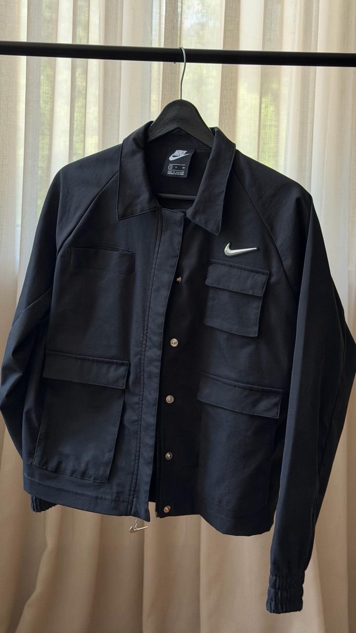 Ветровка Nike