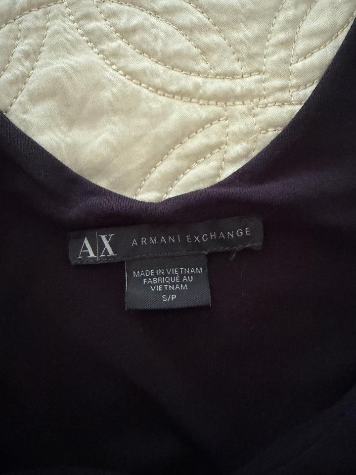 Топ Armani Exchange