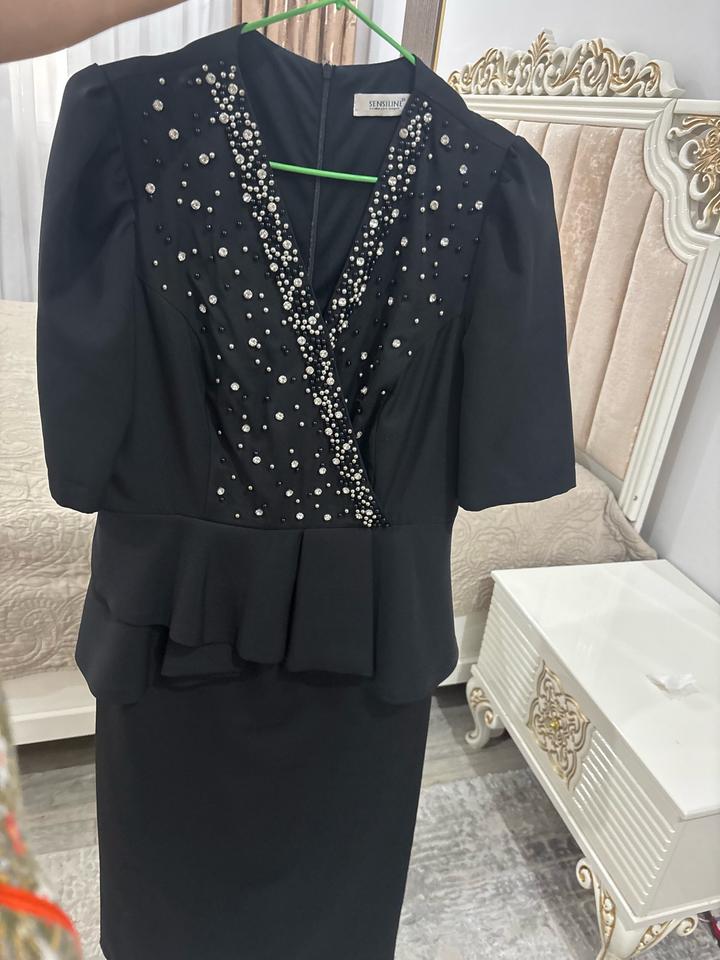 Черное платье Sensiline