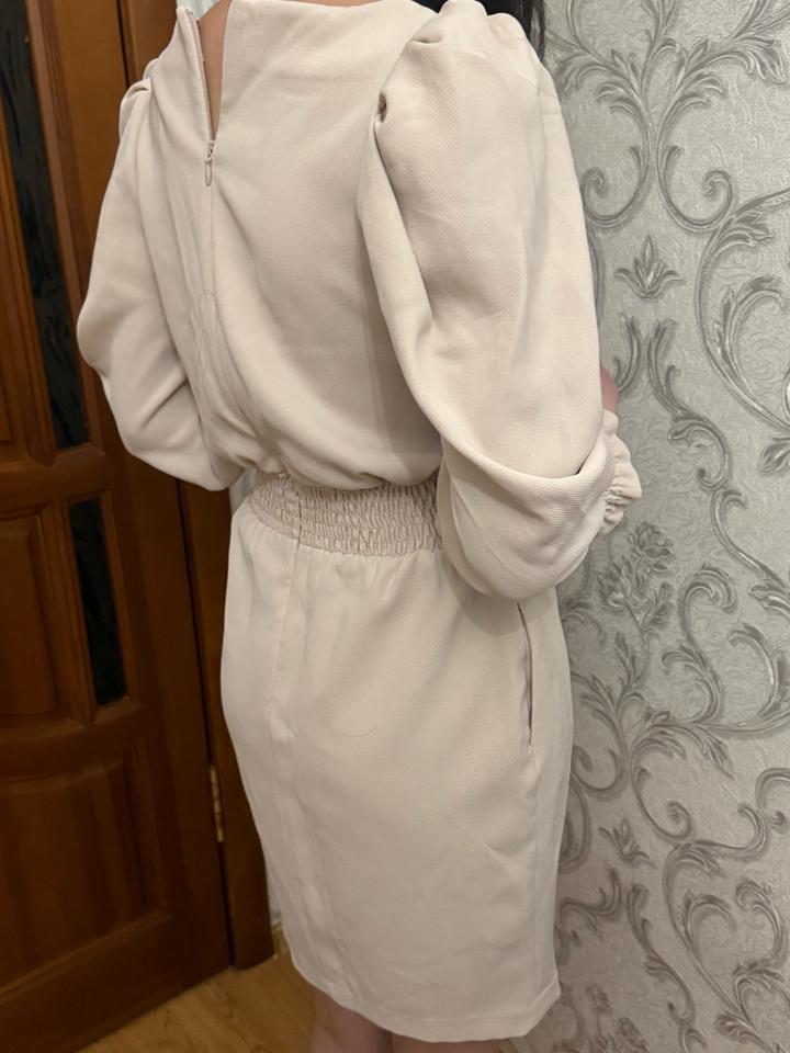 молочное платье Love republic