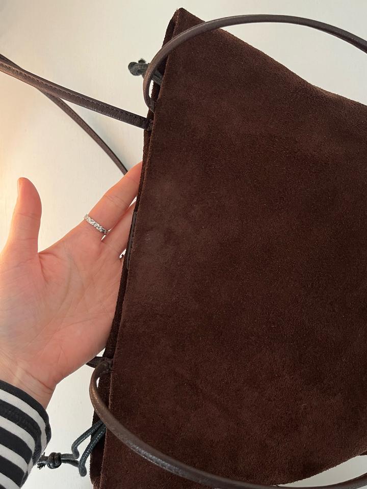 Коричневая замшевая сумка