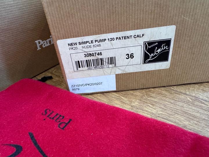 Туфли Christian Louboutin New Simple Pump 120 Nude 36