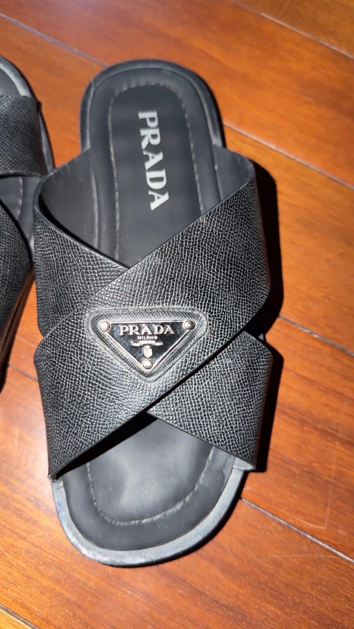 Тапочки Prada