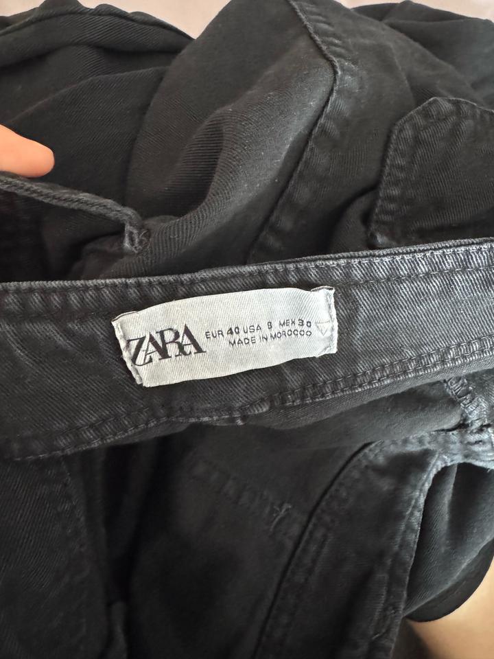 черные джинсы zara