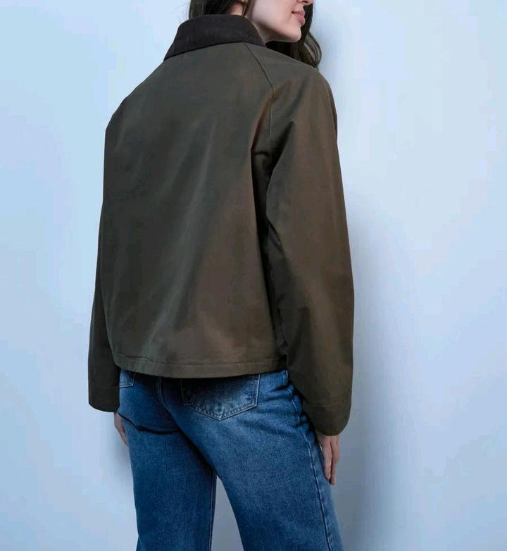 Трендовая демисезонная куртка рабочего