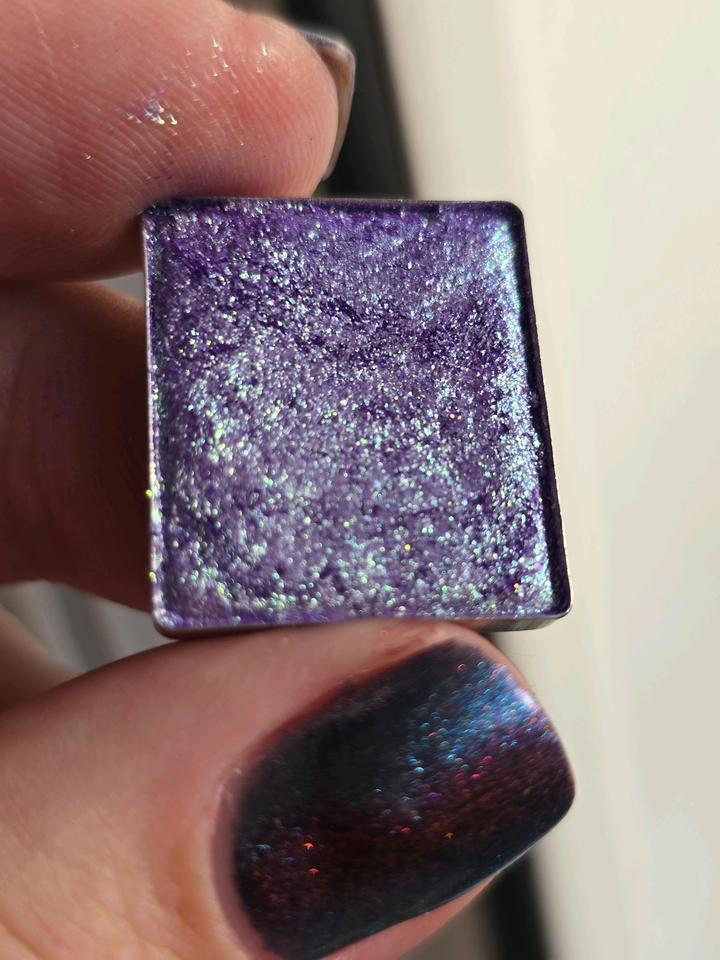 Clionadh Vibrant Multichrome Eyeshadow мультихромные тени
