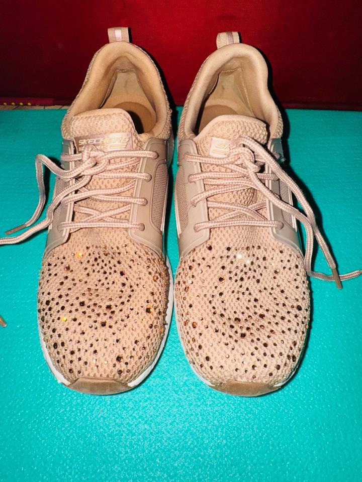 Женские кроссовки Skechers BOBS