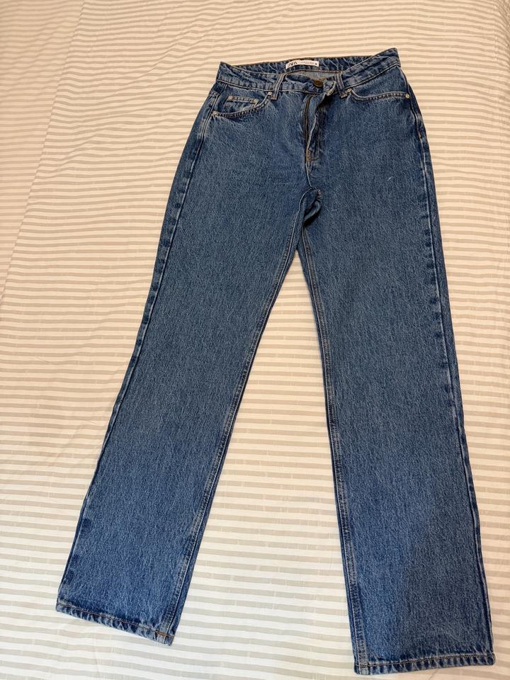 Синие прямые джинсы Zara