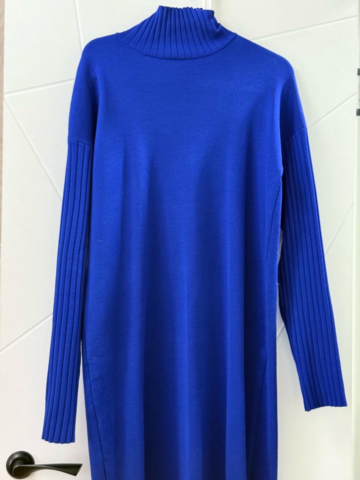 Платье-свитер с длинным рукавом