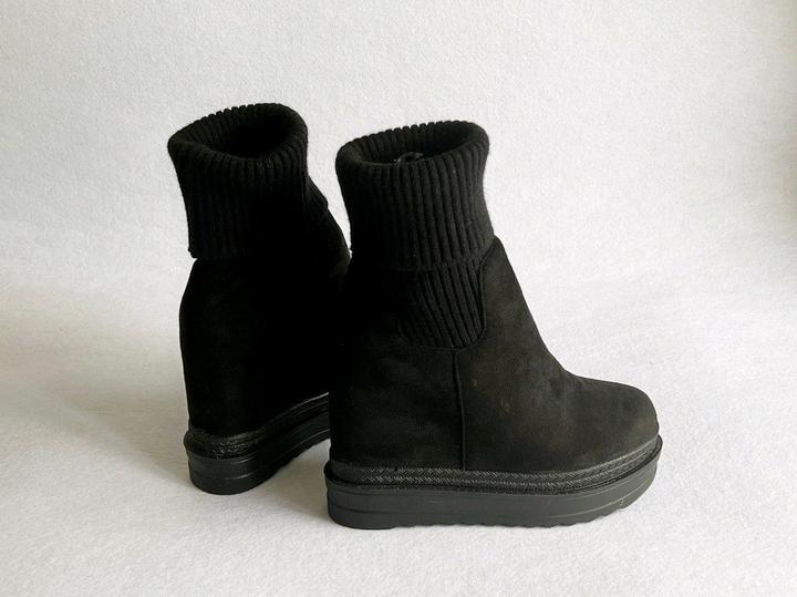 Ботинки на скрытой платформе 38 размер из искусственной замши с отворотом манжет