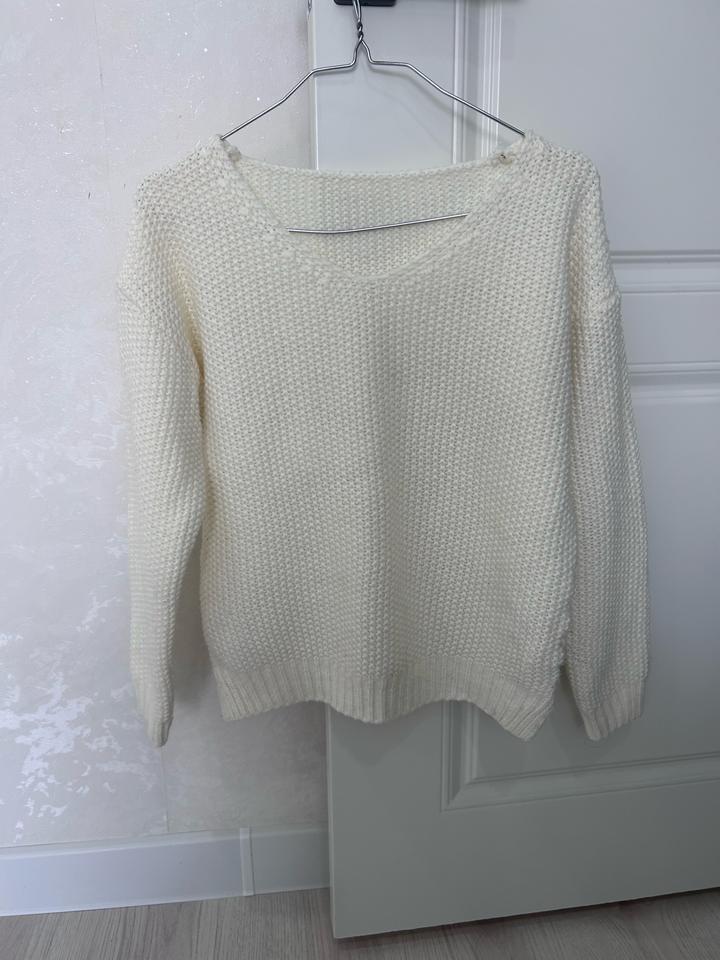 Теплый свитер