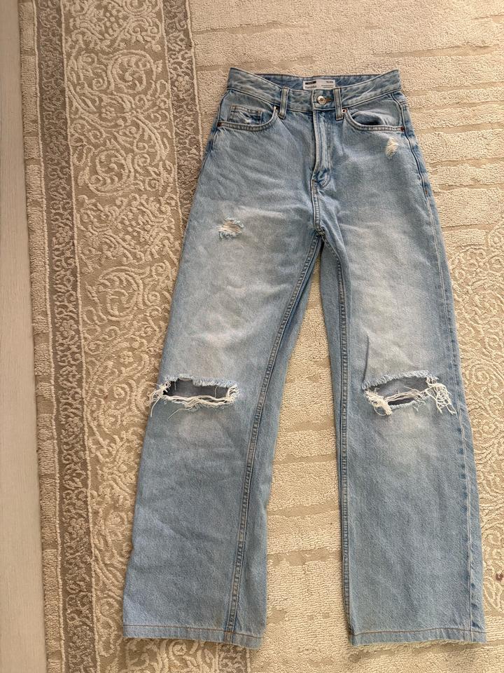 Джинсы Bershka