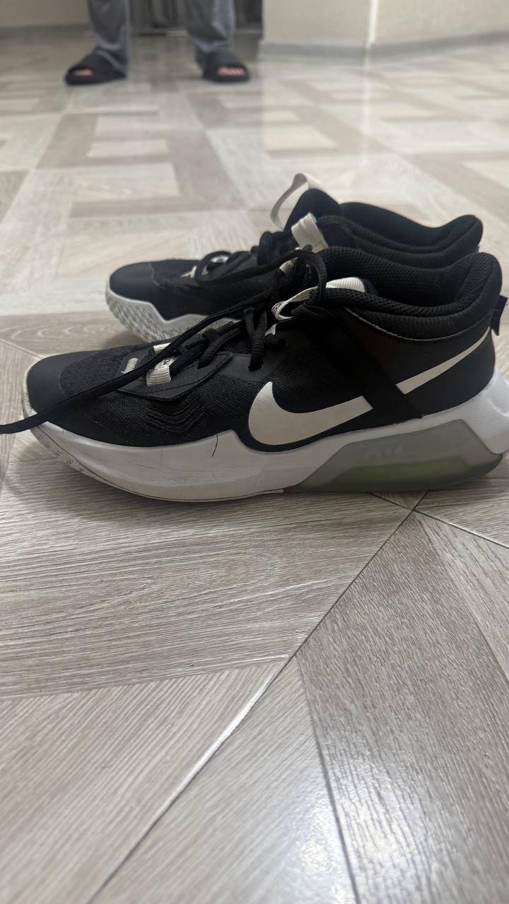 Кроссовки Nike