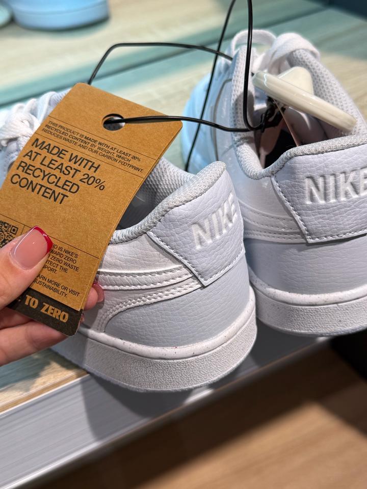 Nike кроссовки
