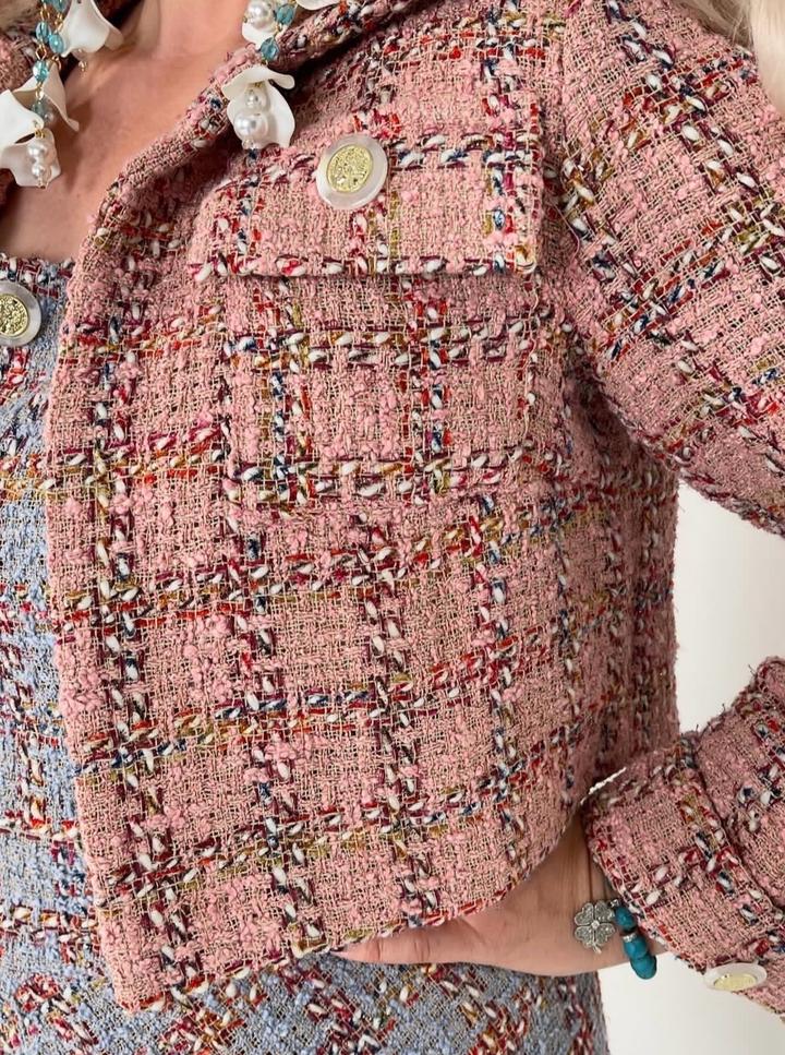 Костюм на весну