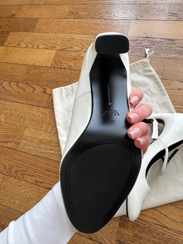 Туфли на изогнутом каблуке Zara