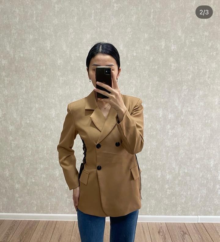 Бежевый пиджак