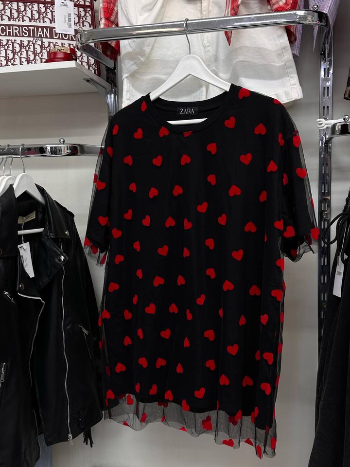 Футболка оверсайз с сердечками