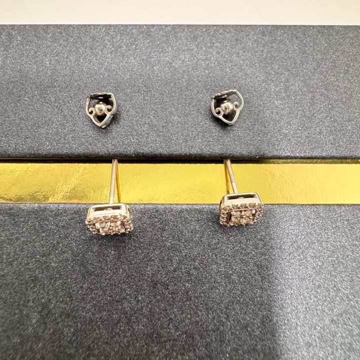 Пусеты из белого золота с бриллиантами