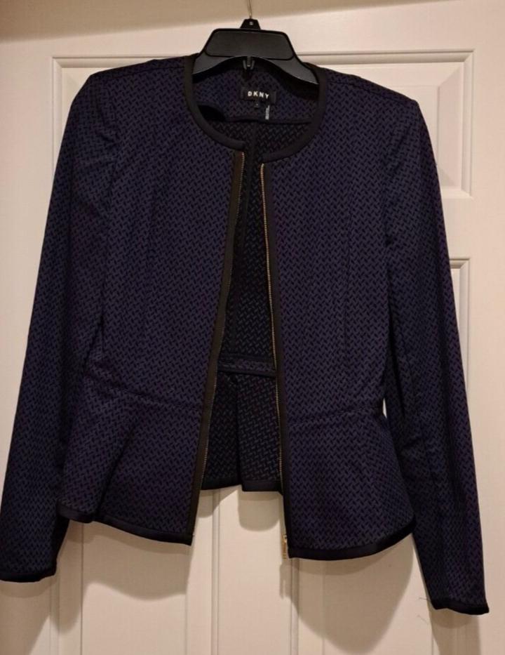 Новый жакет DKNY