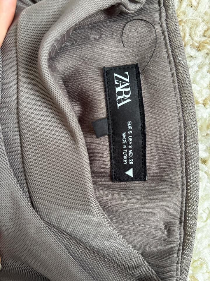 Коричневое платье от ZARA