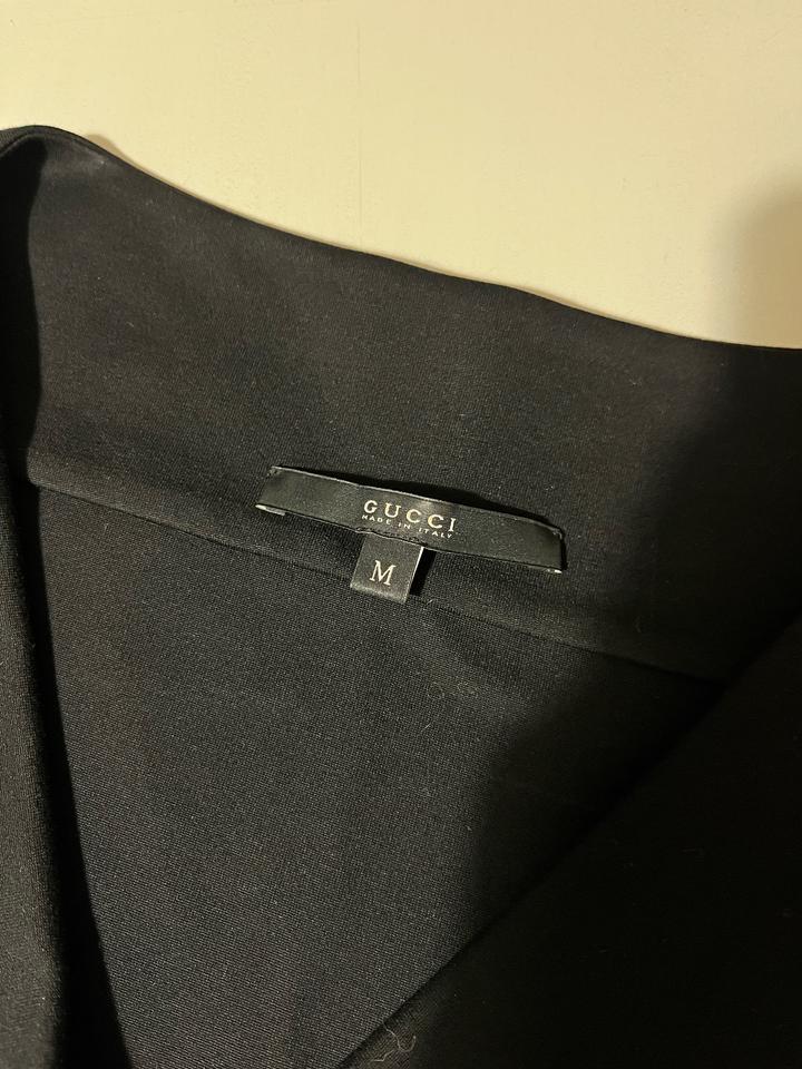 Черное платье Gucci