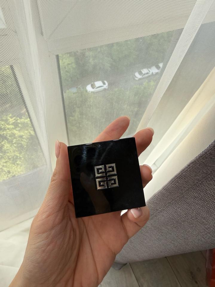 Givenchy мини пудра