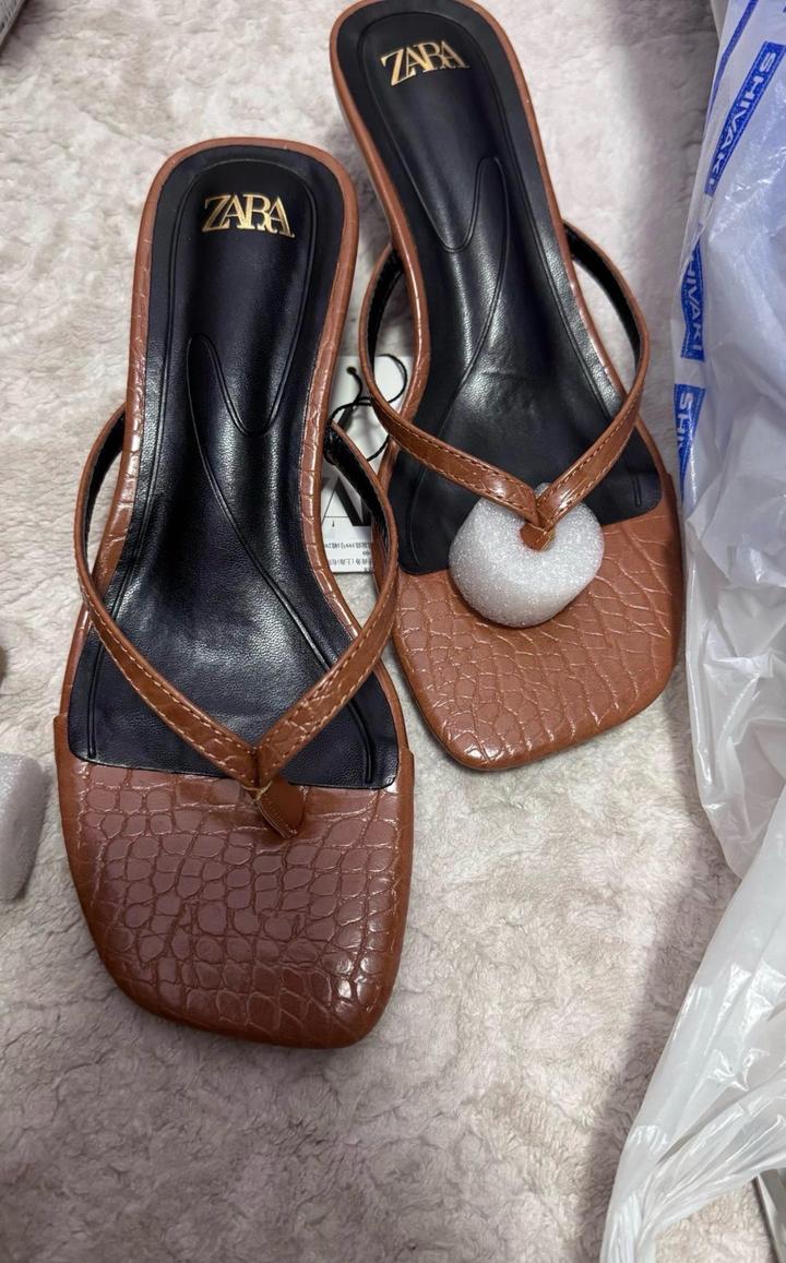 Шлепки zara