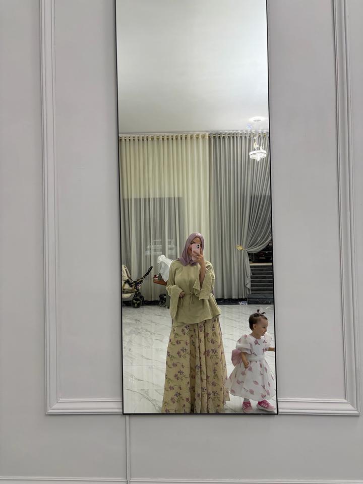 Продам накидку и юбку от Аиша стайл