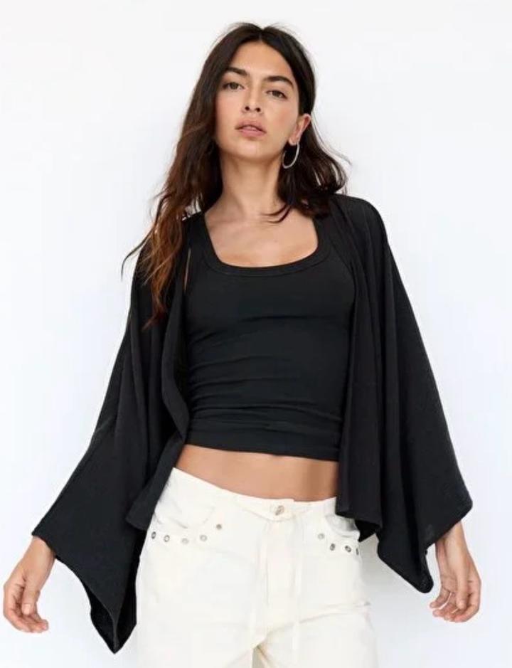 у кого есть это пончо пишите! куплю! с pull&bear