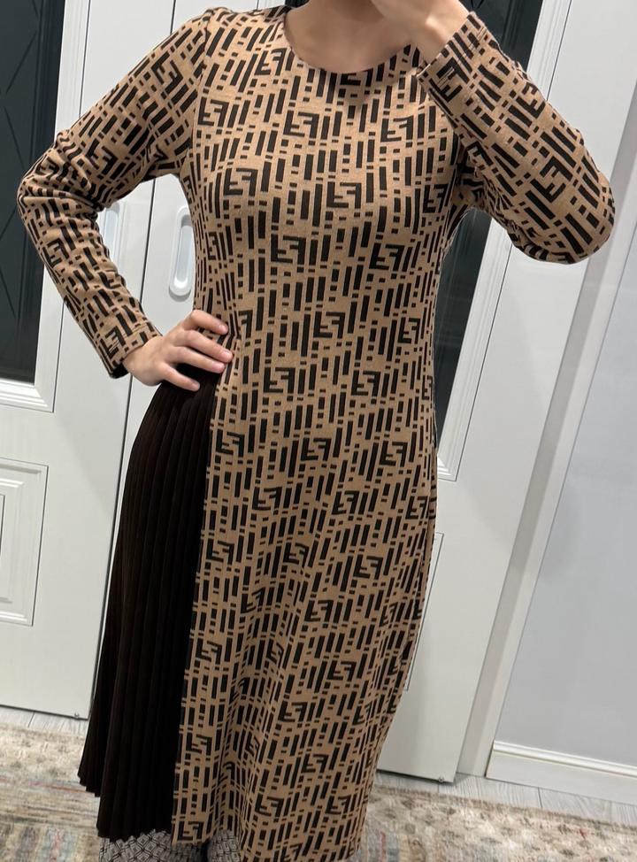 Платье трикотажное