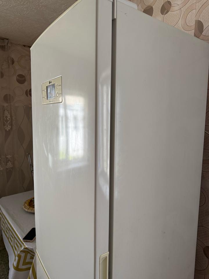 Холодильник lg