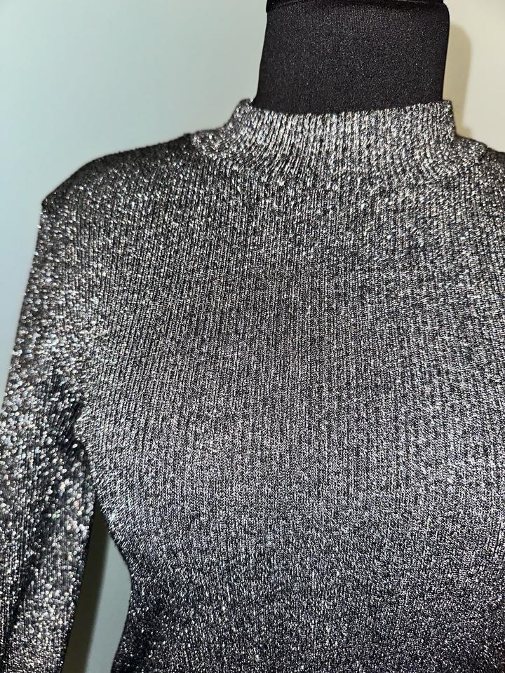 Серебряный лонгслив