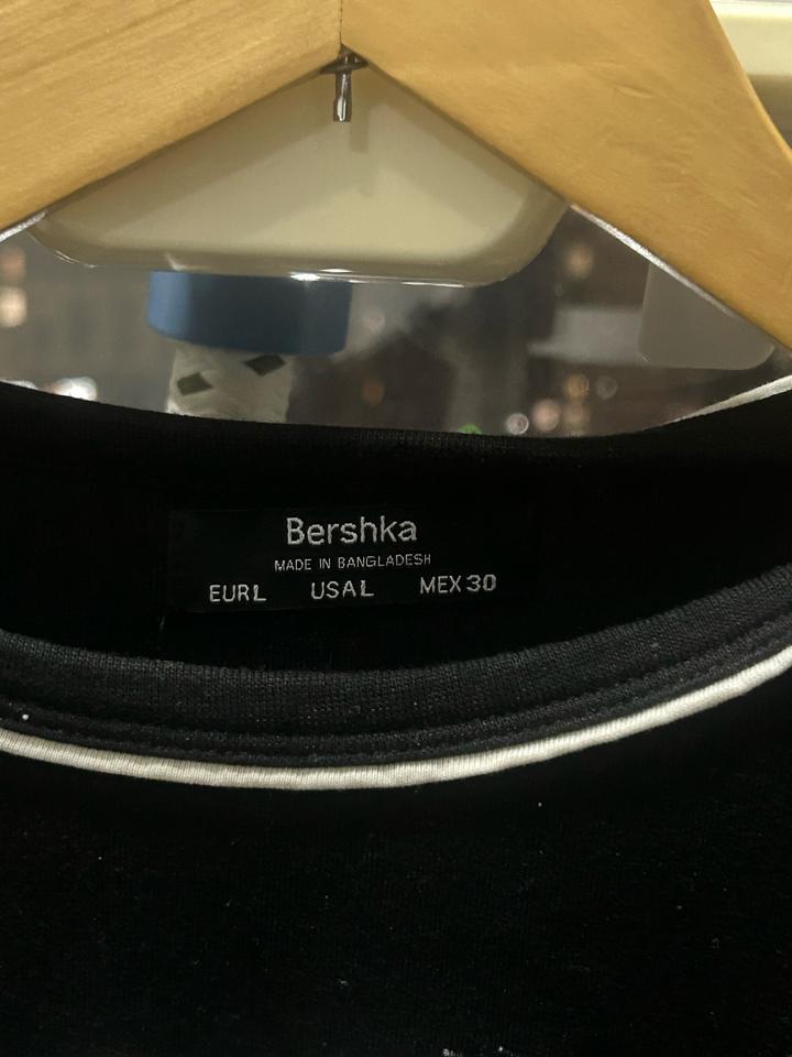 футболка Bershka
