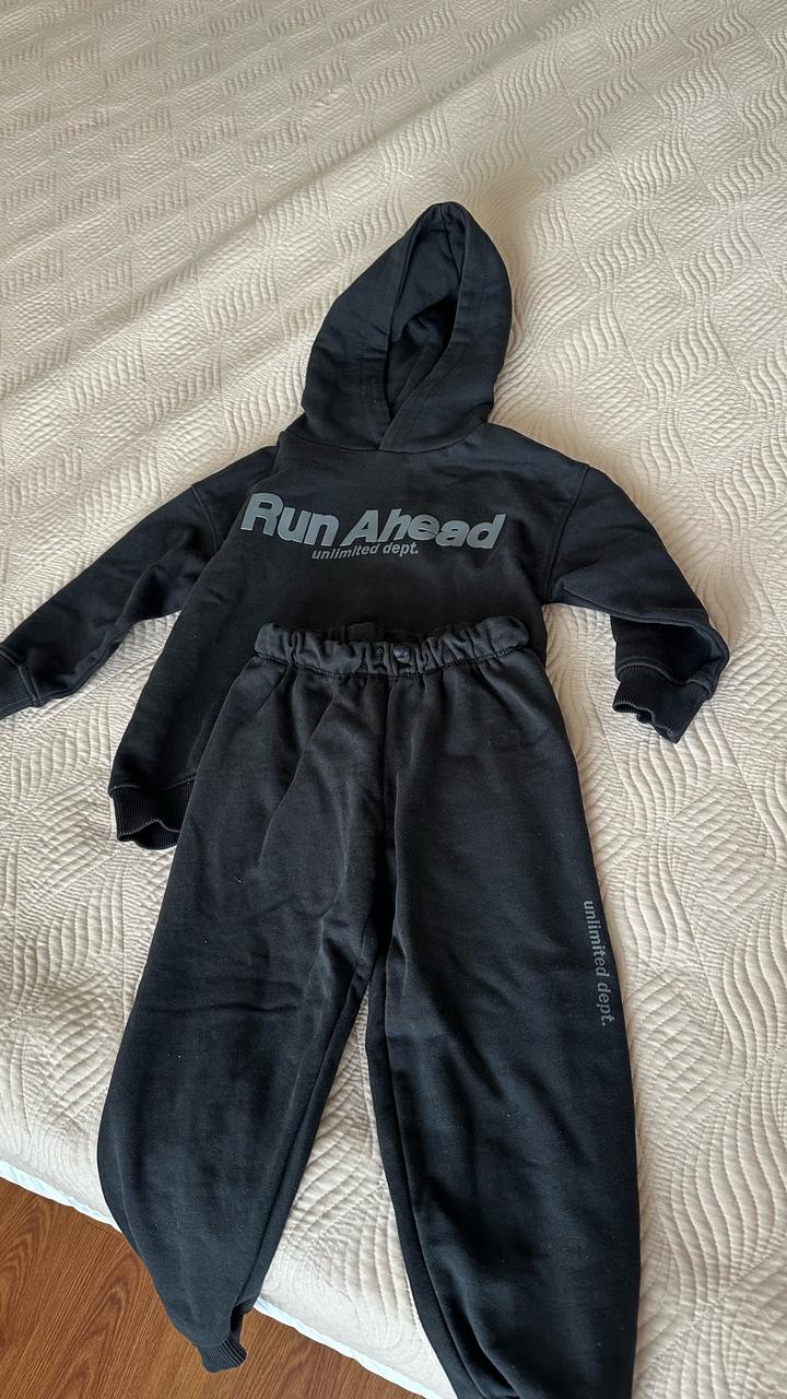 Детский спорт костюм от ZARA