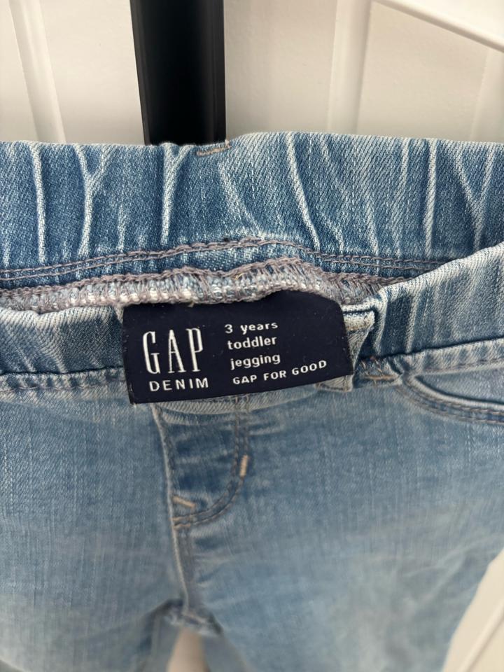 Джинсы Gap на 3 года