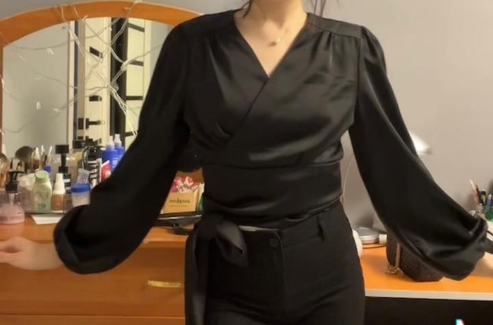 Атласная кофта