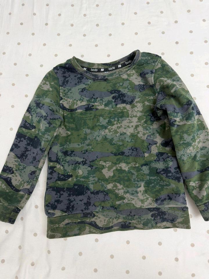 Продам костюм от Bodo