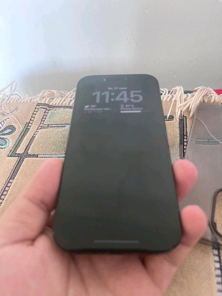 IPhone 15pro чёрный 256 гб