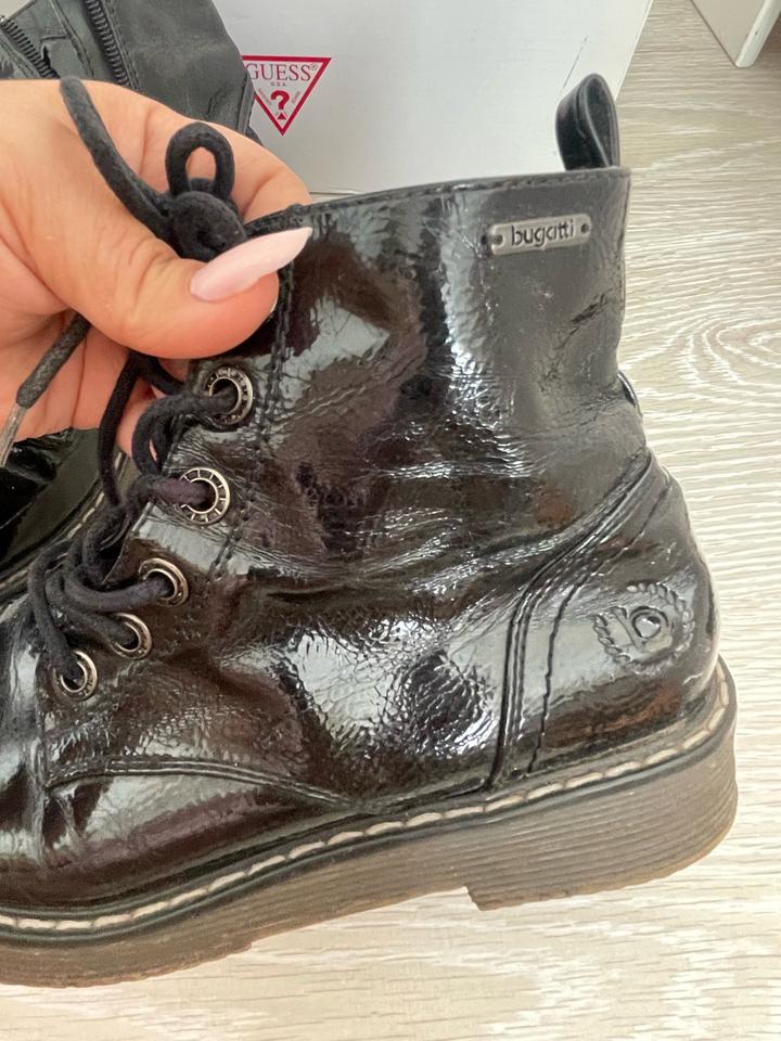 Классные ботинки bugatti