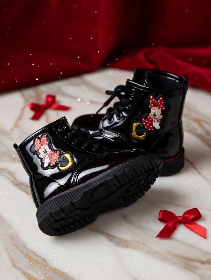 Детские ботинки