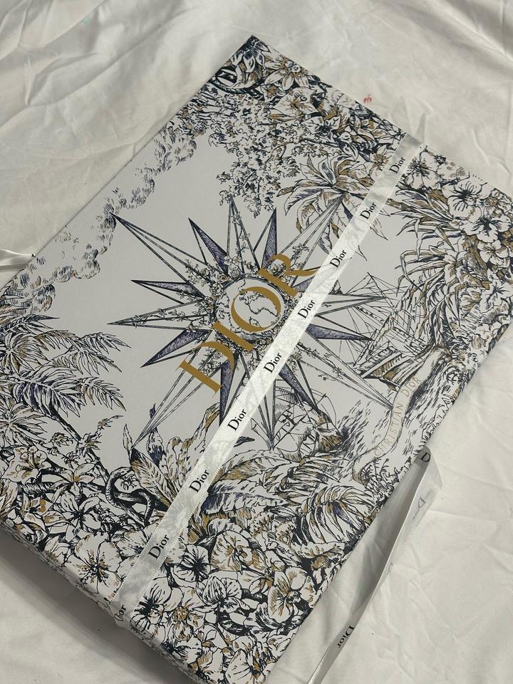 Dior самка