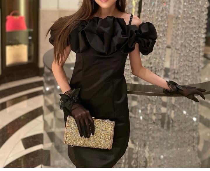 Черное нарядное вечернее платье