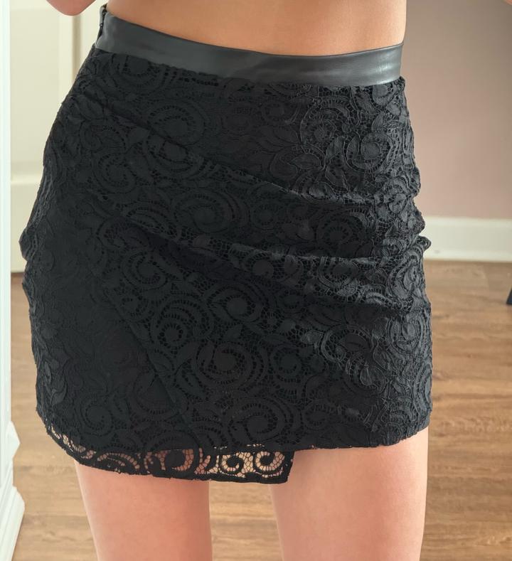 Черная юбка из кружева Zara размер S