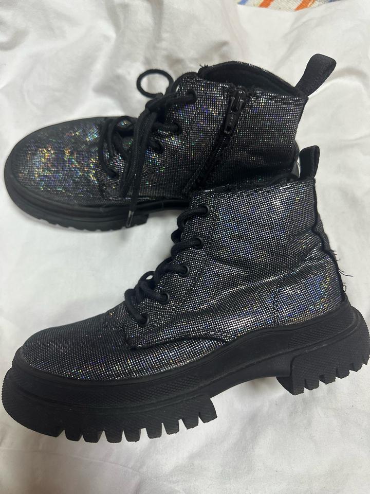 Стильные ботинки ZARA для девочки