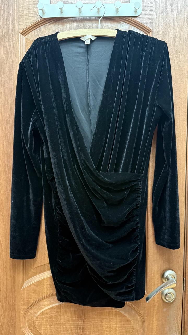 Бархатное платье H&M