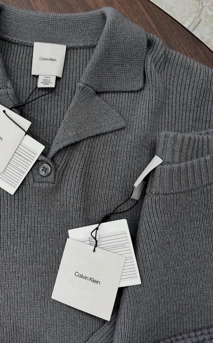 Двойка Calvin Klein