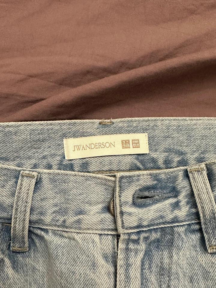 Джинсы uniqlo x jw anderson