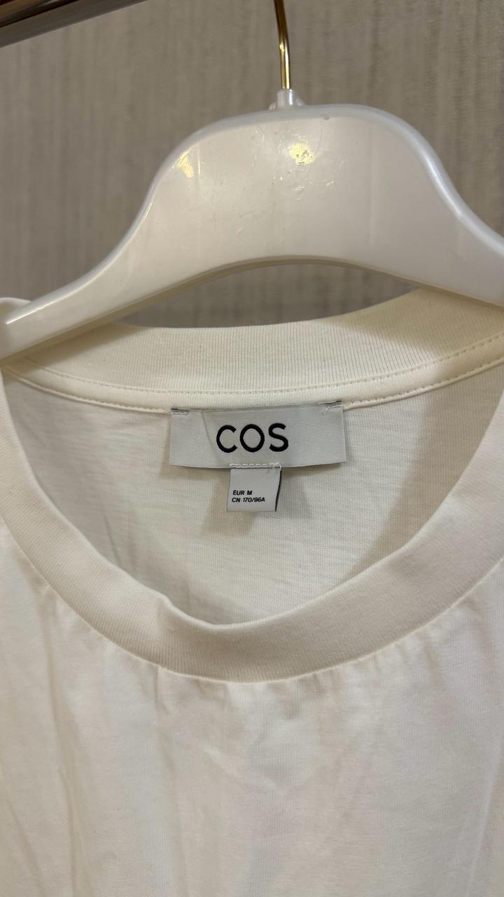 Белая футболка