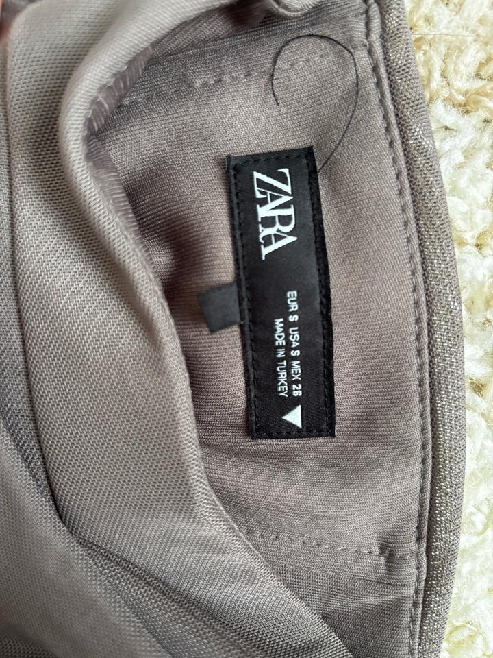 Коричневое платье от ZARA